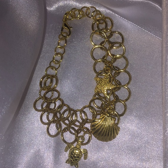 Gold Sea Chainmail Bracelet - Picture 3 of 4